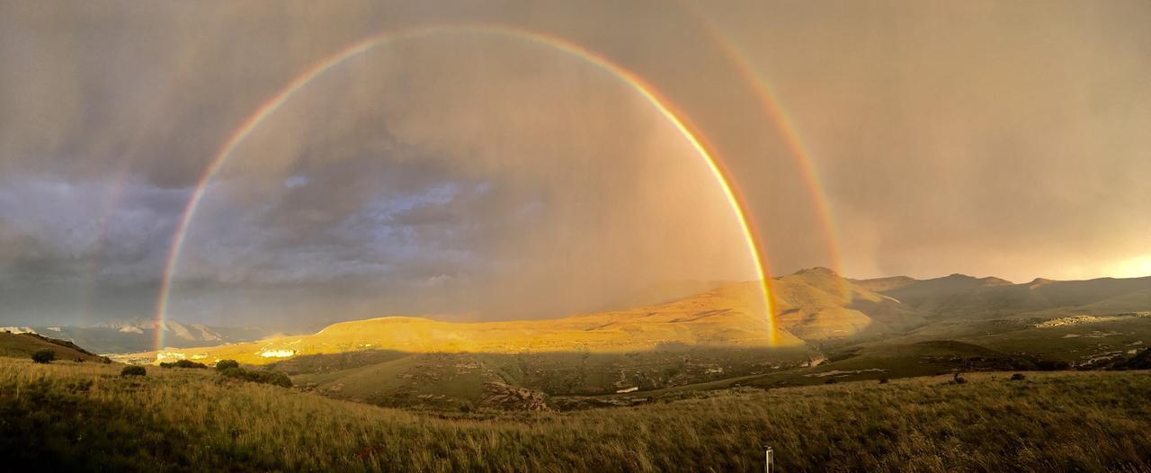 De Ark Mountain Lodge Clarens Bagian luar foto